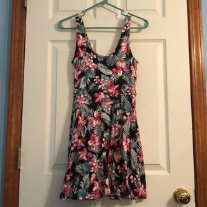 Cute Floral Forever 21 Dress. Size XS